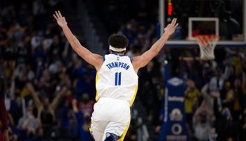 Velká noc v NBA: Thompson se vrátil po 941 dnech, Morant vytáhl blok z říše snů