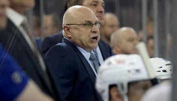 Barry Trotz je na dlažbě. Islanders oznámili, že trenér byl vyhozen