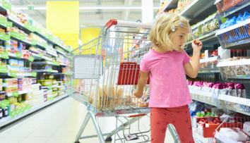 Supermarket stahuje z regálů oblíbený pamlsek. Nejezte ho, varuje řetězec
