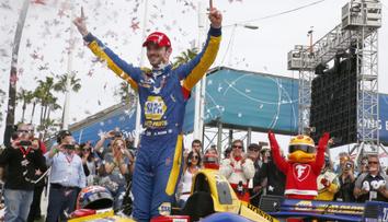 Rossi neměl soupeře. Bourdais předvedl supermanévr! VIDEO