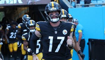 Ostuda v Irsku. Quarterbacka NFL před zápasem napadli a okradli, utrpěl i zranění