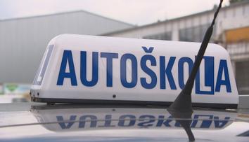 Zkoušky v autoškole doplní nové otázky. Zaměřují se na cyklisty i chodce