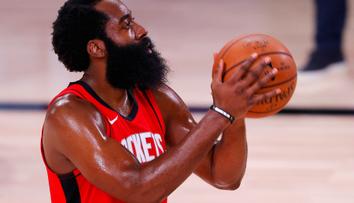 Harden rozhodl trestnými hody, Dončič dal 40 bodů, ale nestačilo to