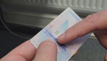 Šoféry čeká velká výměna řidičáků. V roce 2023 končí platnost 875 tisíců průkazů