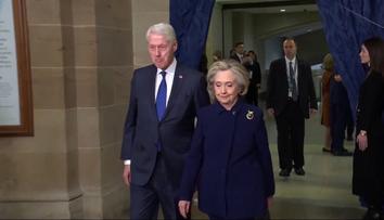 V Epsteinových spisech je i Bill Clinton. Bude se zpovídat před Kongresem
