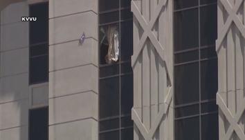 V luxusním hotelu v Las Vegas se zabarikádoval násilník, jako rukojmí si vzal ženu
