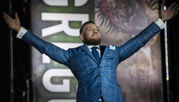 Štědrý McGregor! Svého dlouholetého trenéra potěšil miliónovým dárkem
