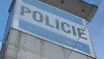 Kriminálka obvinila muže z vraždy novomanželky. Policii zavolal sám