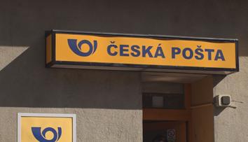 Česká pošta představila nové známky. Ostuda, bouří se lidé