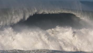 U Tongy udeřilo silné podmořské zemětřesení. Oceánii ohrožovalo tsunami
