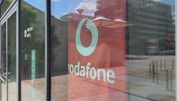 Muž nebyl nikdy u Vodafonu. Přesto mu dlužil tisíce a nemohl si vzít úvěr