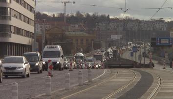 Praha testuje most nad Štvanicí. Kvůli pádu lávky v Troji