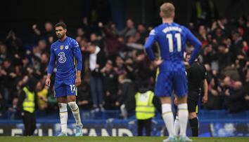 Citizens se po výhře vrátili do čela ligy, Chelsea schytala debakl od trpaslíka