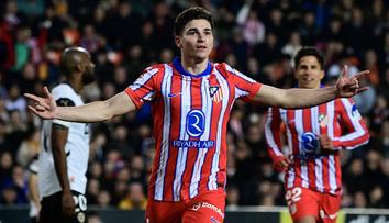 Álvarez zařídil výhru Atlética. Barcelona je zpátky v čele LaLigy
