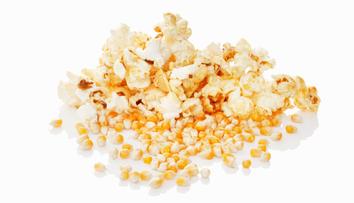 Proč zůstanou v popcornu nevypukaná zrnka? VYSVĚTLENÍ