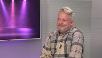 Syn Aleše Hámy pracuje na Nově jako reportér. Už se dá i poslouchat, říká o něm