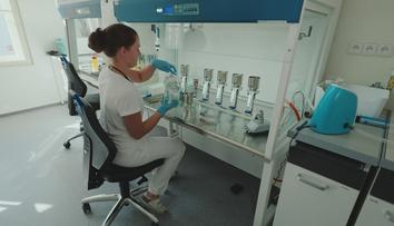 Pražskou vodu hlídá umělá inteligence i pstruzi. Pomáhají nové laboratoře