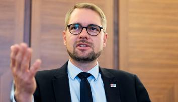 TOP 09 má nového předsedu. Do čela strany zvolili Matěje Ondřeje Havla
