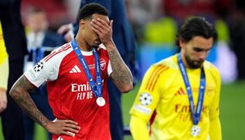 Brutální výsměch! Chelsea minutu po finále ponížila Arsenal