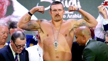 Neporažený šampion Usyk končí. Vzdal se všech pásů a chystá se na poslední boj