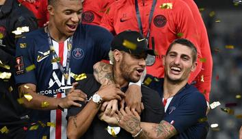 Neshody v PSG? Mbappé vyhodil Neymara z týmové fotky! VIDEO