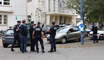 Ve francouzské škole řádil útočník. Čečenec měl ubodat učitele nožem
