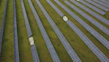 Z elektrárny u Smiřic zmizelo 400 kg kabelů. Čtveřice chodila krást opakovaně
