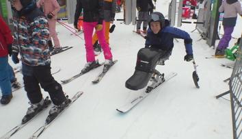 Skiareál Špindlerův Mlýn zahájil sezónu. Svahy si užívali i handicapovaní lyžaři