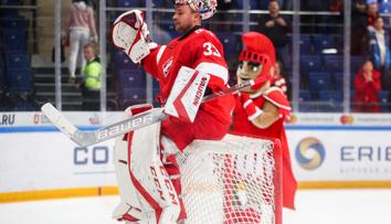 Hudáček si podmanil KHL: Chytá skvěle, jeho děkovačky se staly hitem