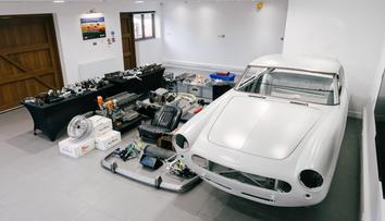 Unikátní ferrari na prodej za dva miliony korun. Je ale kompletně rozmontované