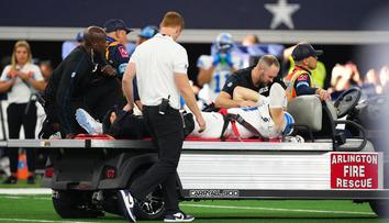 Děsivé zranění hvězdy NFL. Hutchinson opustil hřiště se zlomenou nohou