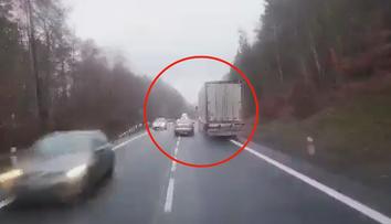 Předjíždění se změnilo v horor, k tragédii chyběl okamžik! VIDEO