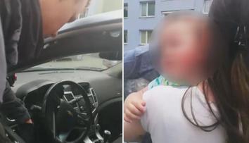 Porucha uvěznila batole v rozpáleném autě. Vysvobodili ho až policisté