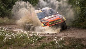 S rallye profíkem na tankodromu: Adrenalin, rychlost a stažené půlky