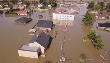Nová Ves zapojila už třetí čerpadlo. I tak bude trvat, než se lidé vrátí domů