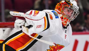 Skočil pod nohy a zahodil hokejku! Rittich se stal hrdinou a baví NHL