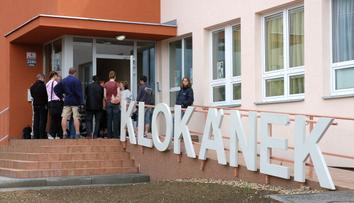 Covid v Klokáncích. Úřad nepovolil testování, říká Fond ohrožených dětí