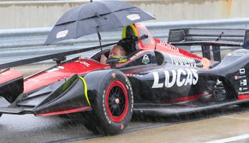 Počasí IndyCar nepřálo, přerušený závod bude pokračovat v pondělí