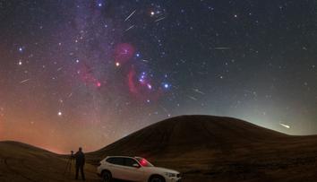 Blíží se vesmírné divadlo. Noční oblohu prozáří meteorický roj Orionidy