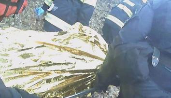 Policisté v Karlových Varech zachránili tonoucího muže z Ohře
