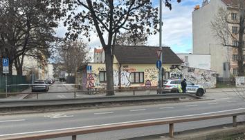 Policie při zásahu v Holešovicích našla výbušniny. Do akce musel pyrotechnik