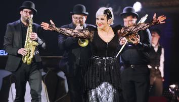 Dagmar Pecková a její Mackie Messer boří Lucernu