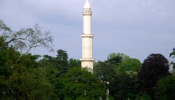 Místostarostovi vadí minaret v Lednici. Památku by boural