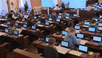 Ve Sněmovně se sešly nejchytřejší děti Česka. Řešily tam logické úlohy