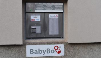 V pražském babyboxu našli miminko. V dopisu rodiče vysvětlili, proč ho tam nechali