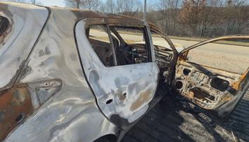 Zapálili auto opozičního zastupitele: Radnice vypsala odměnu za dopadení
