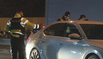 Zátah na Barrandovském mostě: Policie odhalila 12 hledaných lidí