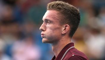 INTERNET ŘEŠÍ: Propadák Lehečky a příliš úzká sukně na Australian Open