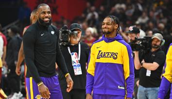Kruh se uzavřel. Bronny má první body v NBA, zvládl to doma v Clevelandu