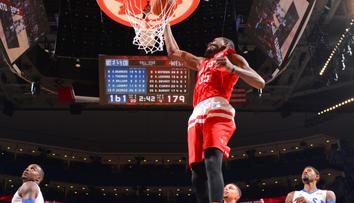 Fantastická NBA plná hvězd: V jednom utkání padlo 369 bodů!